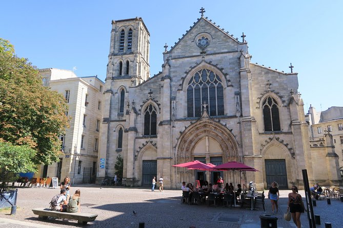 2-Hour Walking Tour of the City’s Iconic Sights and History - Place du Parlement and the move toward the Garonne