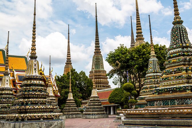 3-Hour Bangkok Walking Tour: Wat Pho and Wat Arun - The Guides Can Make or Break the Experience