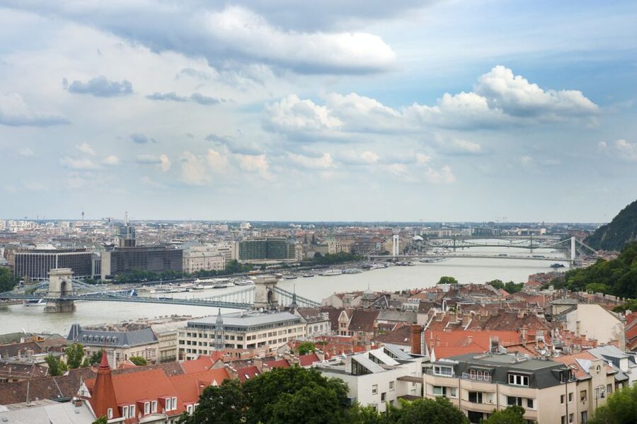 3-Hour Orientation Walking Tour of Buda and Pest - Who should book this Budapest walk?
