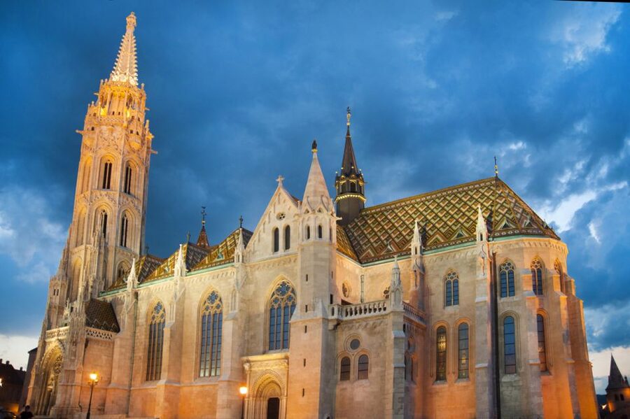 3-Hour Orientation Walking Tour of Buda and Pest - Crossing to Buda by public transport