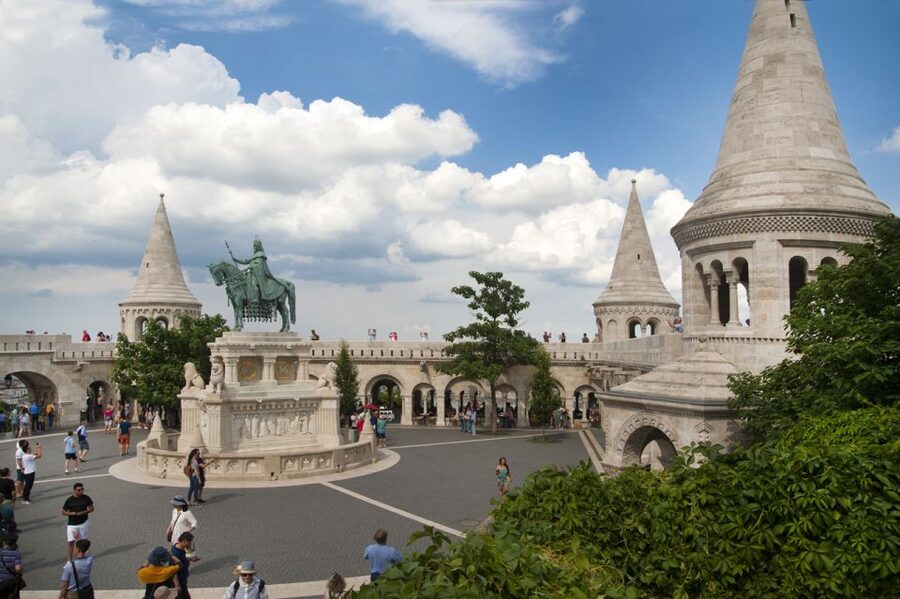 3-Hour Orientation Walking Tour of Buda and Pest - Matthias Church and the Buda Castle district