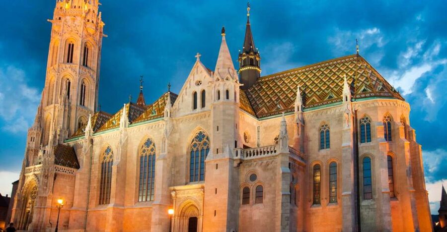 3-Hour Orientation Walking Tour of Buda and Pest - What you learn beyond the monuments