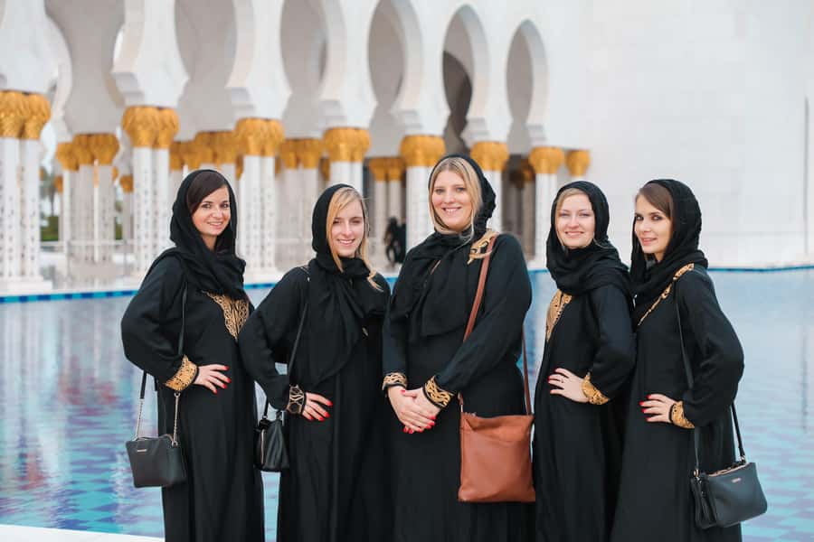Abu Dhabi: Guided Walking Tour at Sheikh Zayed Grand Mosque - The famous carpet in the main prayer hall
