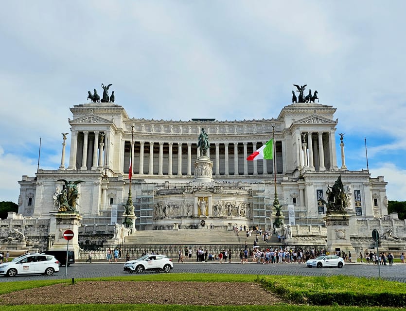 Alternative Walking Tour of Rome's City Center & Hidden Gems - Sant’Ignazio and the art of making space seem larger