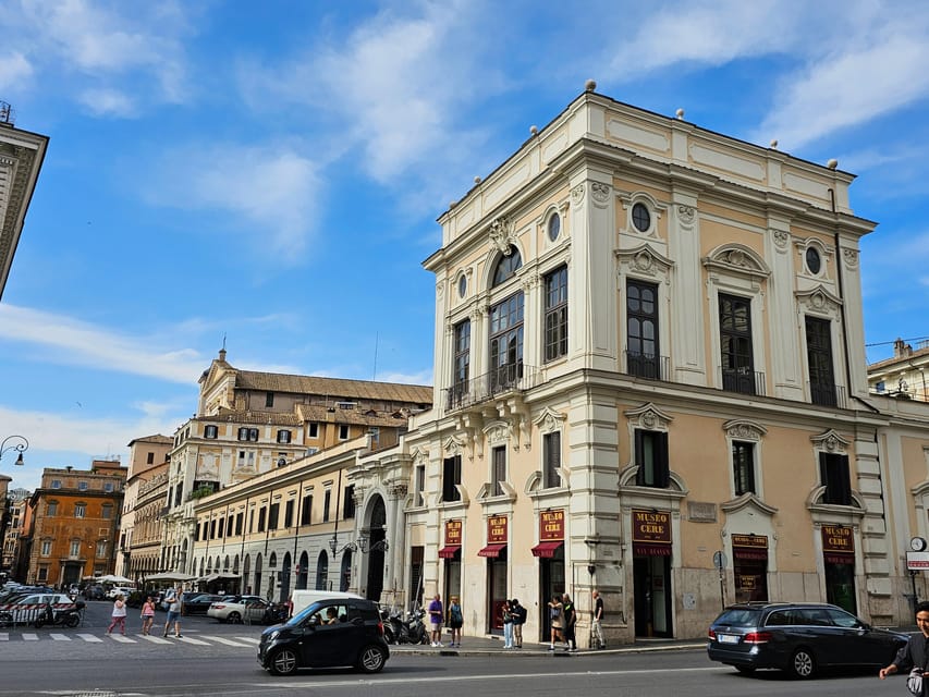 Alternative Walking Tour of Rome's City Center & Hidden Gems - What the guides do best