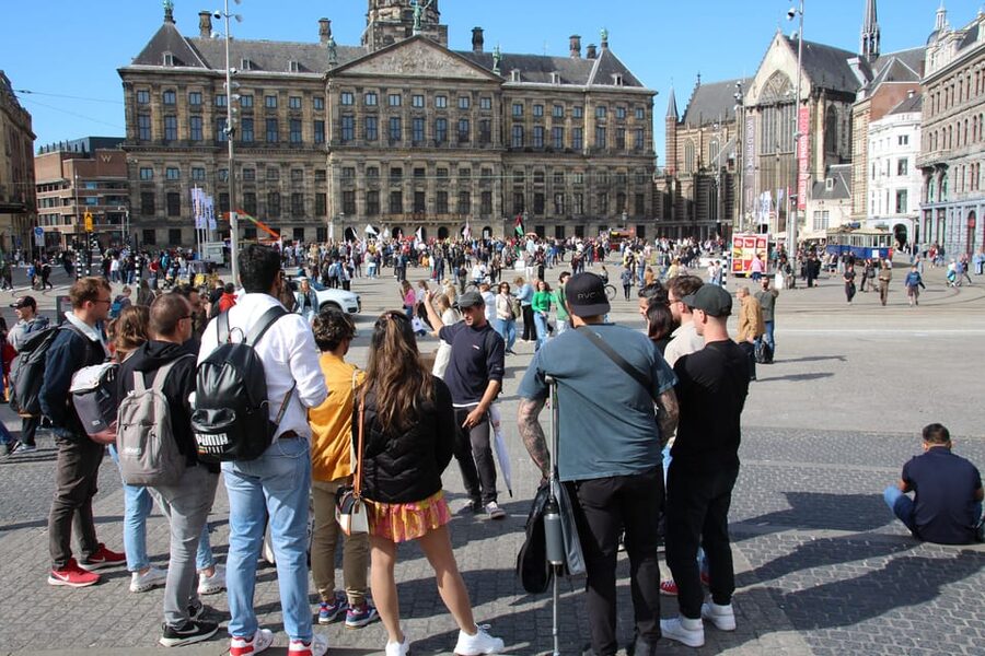 Amsterdam: Anne Frank Guided Small Group Walking Tour - Finishing outside the Anne Frank House