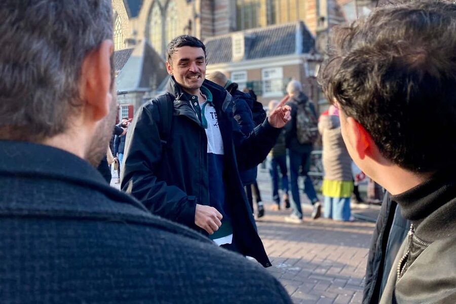 Amsterdam: Anne Frank Guided Small Group Walking Tour - What the guides do especially well