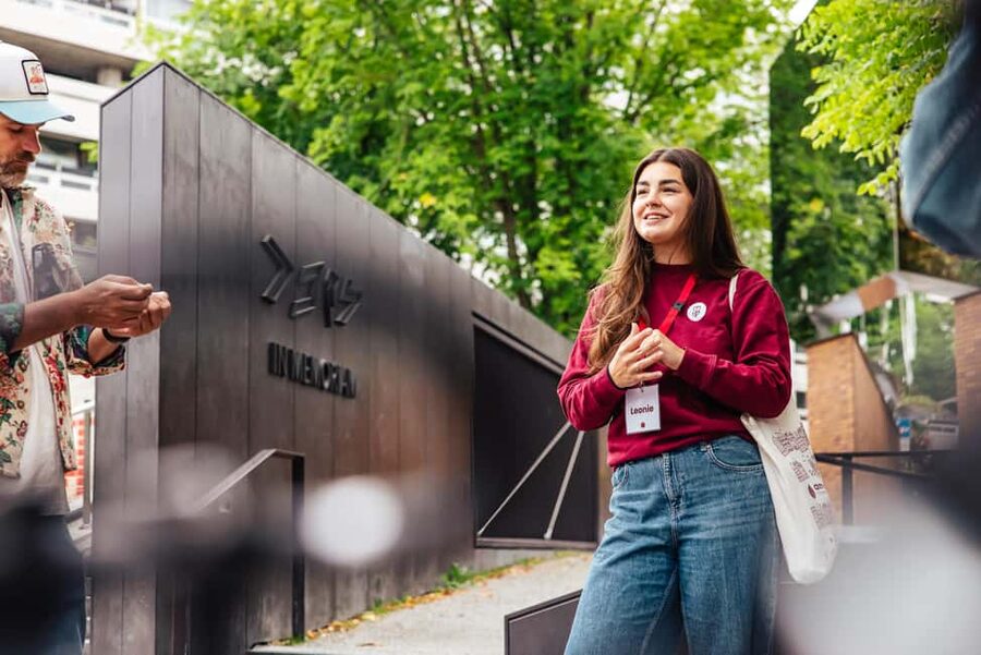 Amsterdam: Anne Frank Guided Walking Tour in DE/EN/IT/ES - Key points to know before you book