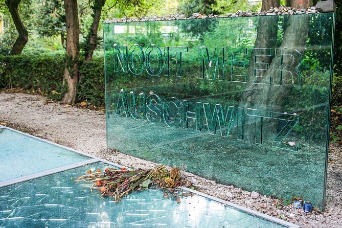 Amsterdam : Anne Frank Tour in EN/DE/IT/ES - What this walking tour is really about