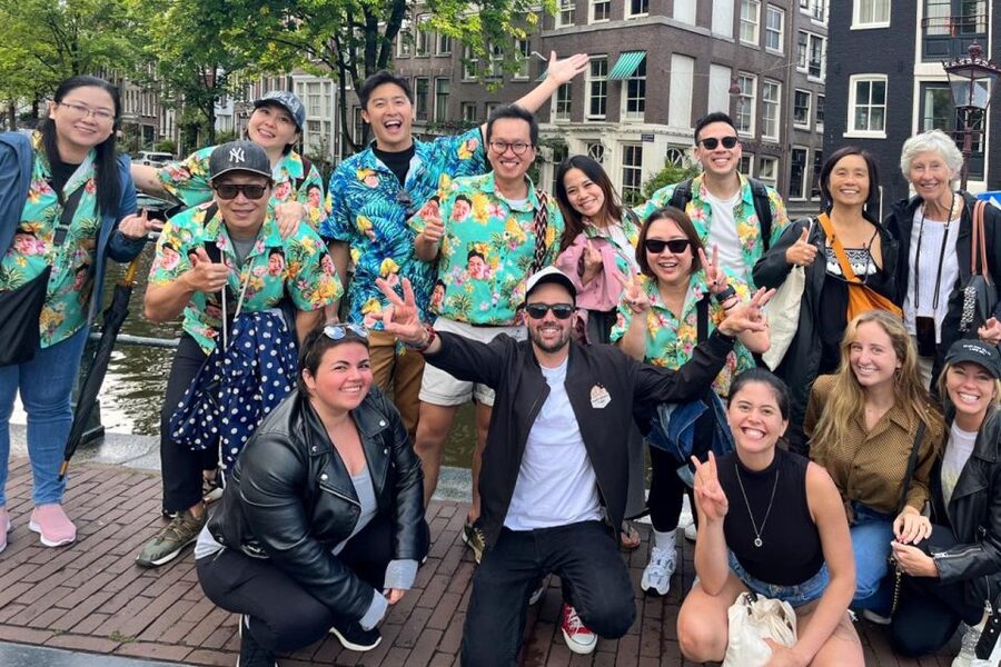 Amsterdam: Food and Culture Walking Tour with Tastings - How the walking pace affects the experience
