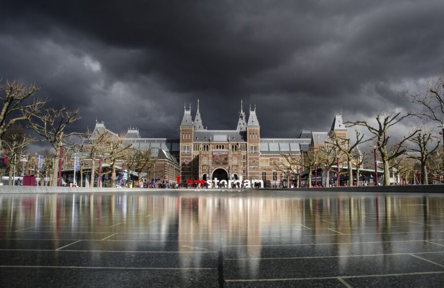Amsterdam: Private Walking Tour with a Local - Is $64 per person good value?
