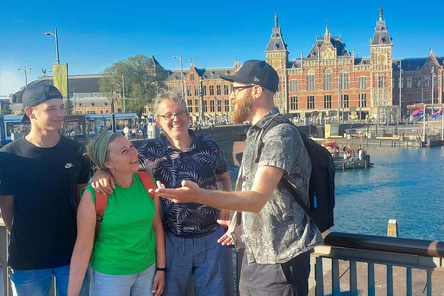 Amsterdam: Small-group Guided Walking Tour (French/English) - The canal belt from Torensluis to the Anne Frank House