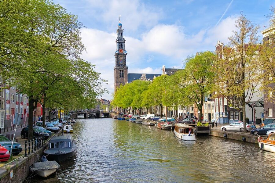 Amsterdam Walking Tour and Canal Cruise - Dam Square and Amsterdam’s main landmarks
