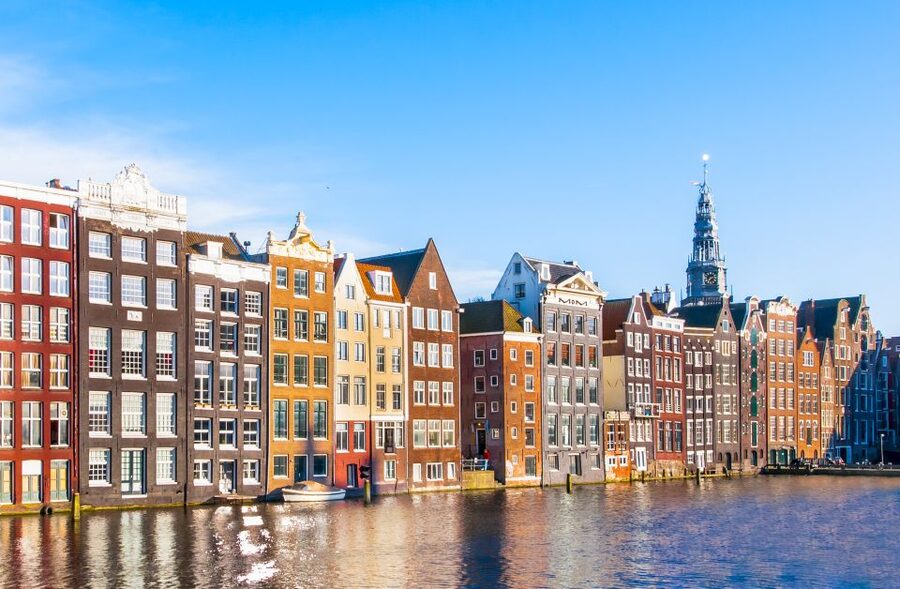 Amsterdam Walking Tour and Canal Cruise - Finishing on a 60-minute canal cruise