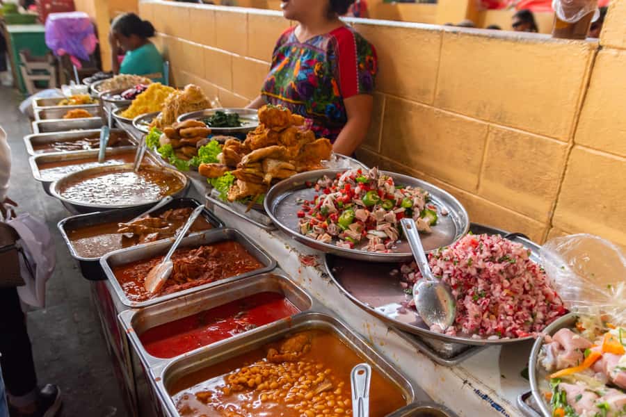 Antigua Guatemala: Street Food Walking Tour with Tastings - Exploring the market with a trusted local guide