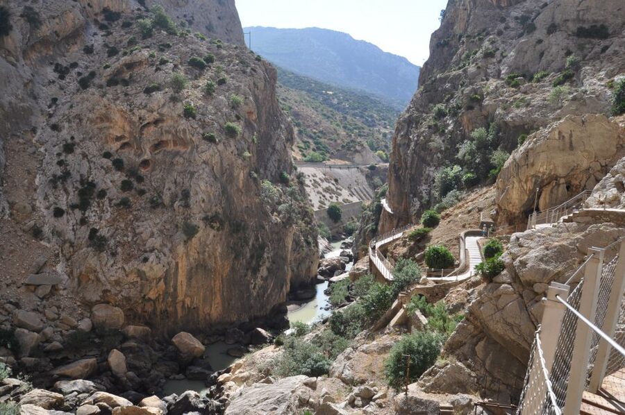 Ardales: Caminito del Rey & El Gaitanejo Guided Walking Tour - Meeting at El Kiosko and reaching the north entrance