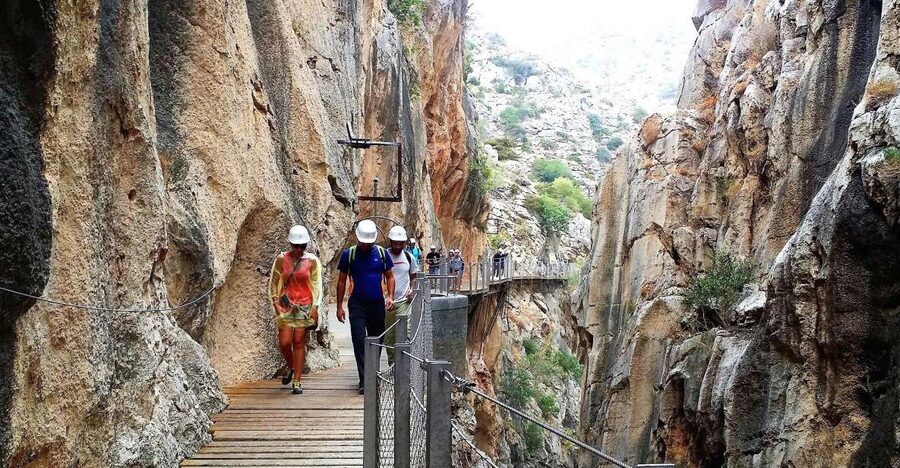Ardales: Caminito del Rey Private Walking Tour - The Gaitanejos Gorge and the first cliff views