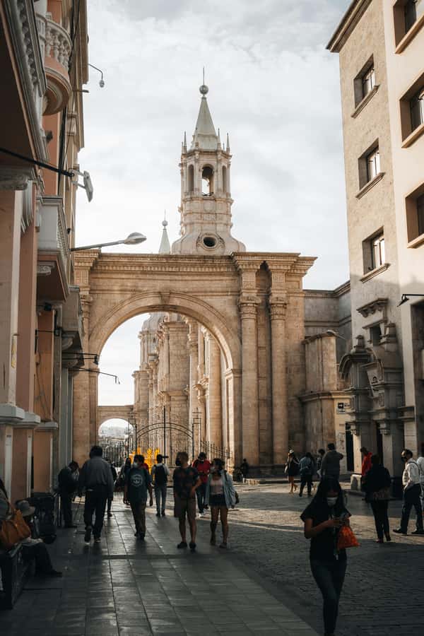 Arequipa: Walk through the Historic Center of the City - The Cathedral and Arequipa’s best-known stonework