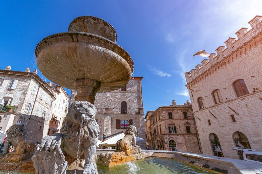 Assisi: Old Town Guided Walking Tour - Weather and the practical side of the visit