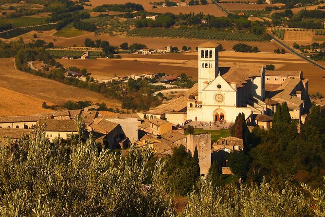 Assisi Private Walking Tour including St. Francis Basilica - The Basilica of Saint Francis and its sacred setting