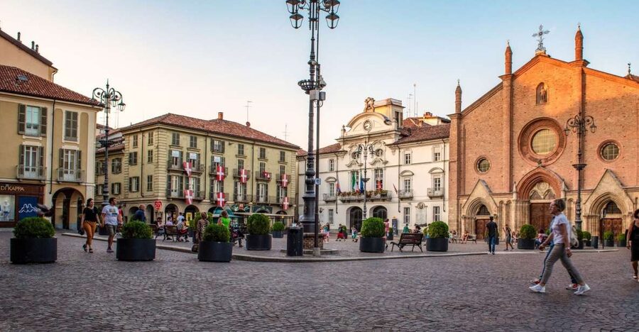 Asti Historic Town Walking Tour - Starting in Piazza Vittorio Alfieri
