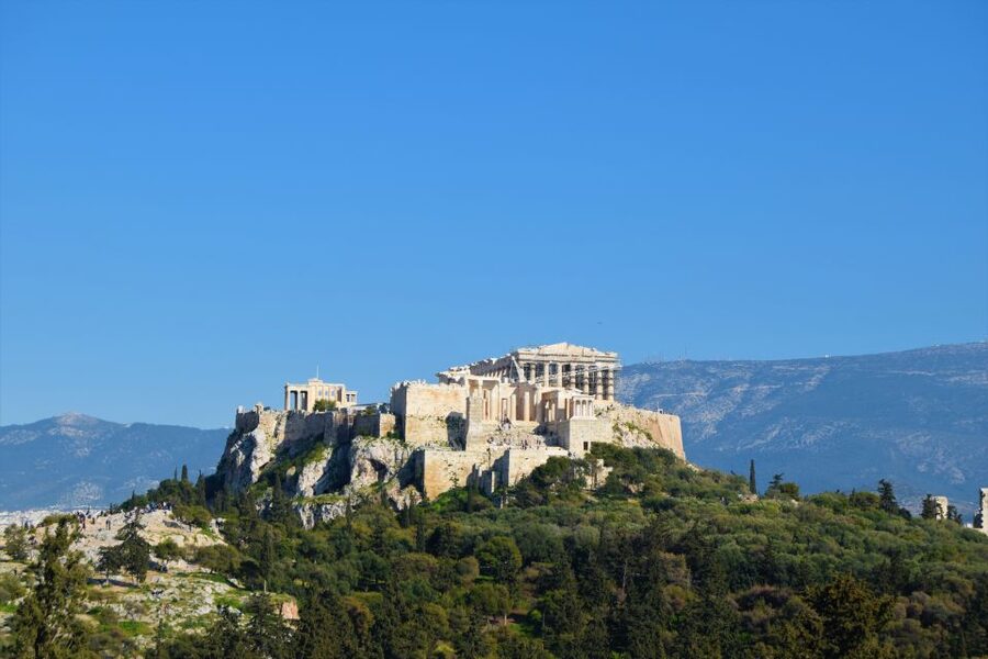Athens: The Acropolis Guided Walking Tour in Dutch - The Temple of Athena Nike rewards close attention