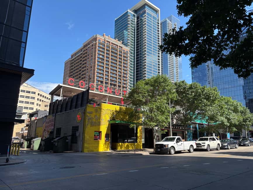 Austin: Morning History Walking Tour of Downtown Austin - The 2nd Street District and Warehouse District