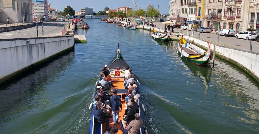 Aveiro: Stories, Canals, and Tiles Guided Walking Tour - Carmelite Convent Church and the city’s religious past