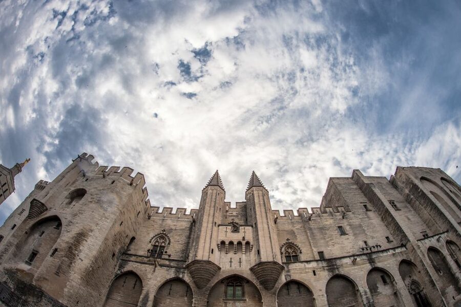 Avignon: City Walking Tour with Popes Palace Entry - Why Avignon makes a good walking tour city