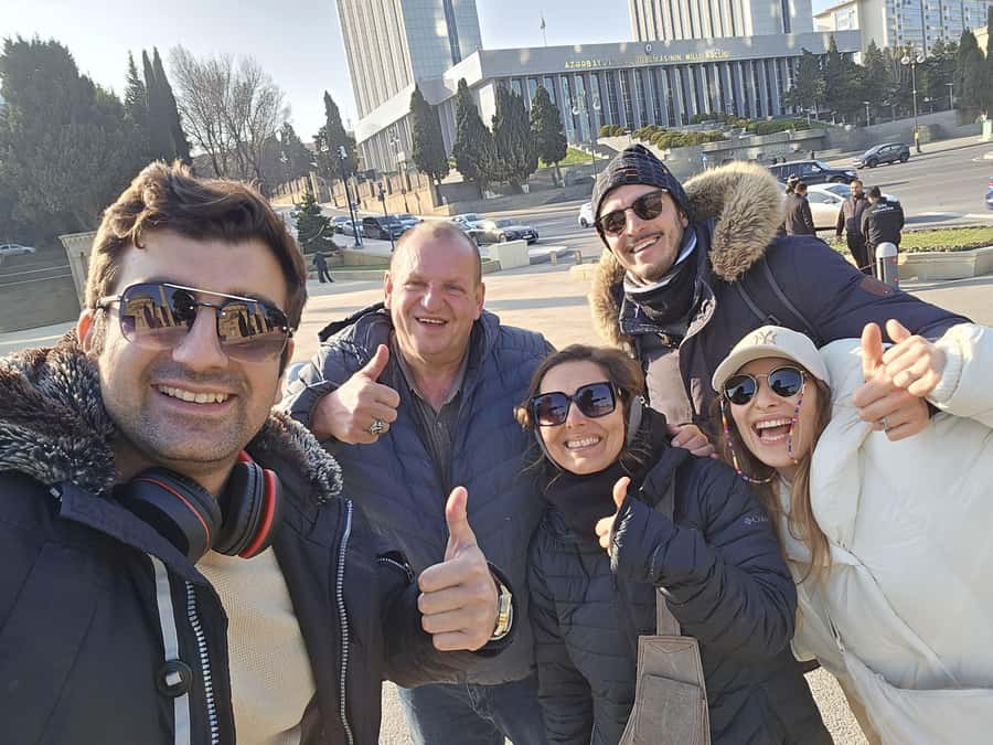 Baku: Stunning Walking Tour of Historical and Modern City - Why this is a useful first look at Baku