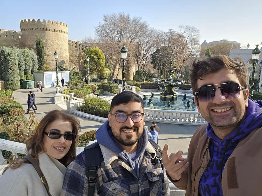 Baku: Stunning Walking Tour of Historical and Modern City - Icherisheher, where Baku’s story begins