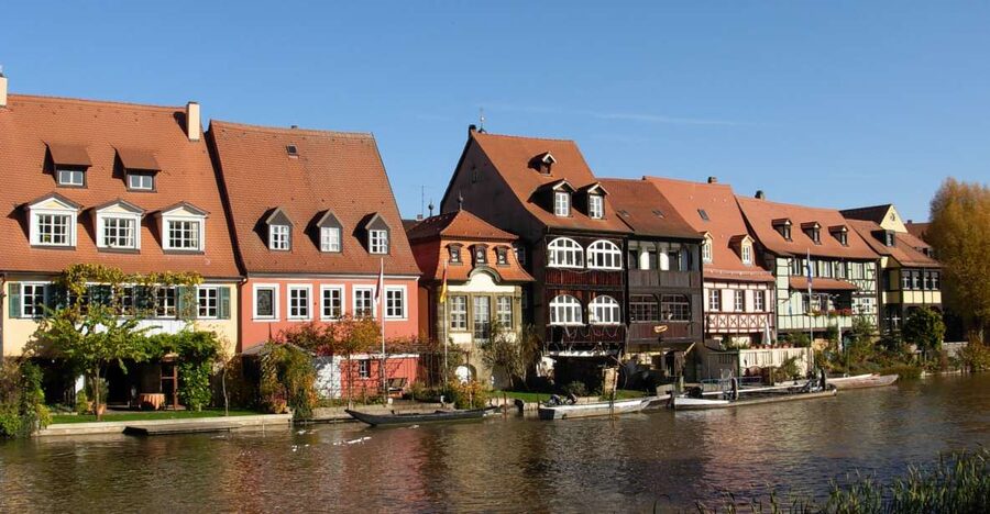 Bamberg: City Highlights Walking Tour - The Old Town Hall on the Regnitz