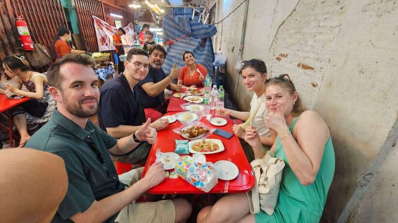 Bangkok Authentic Tasting Thai-Chinatown Walking Food Tour - The first tastings: getting past familiar Thai dishes