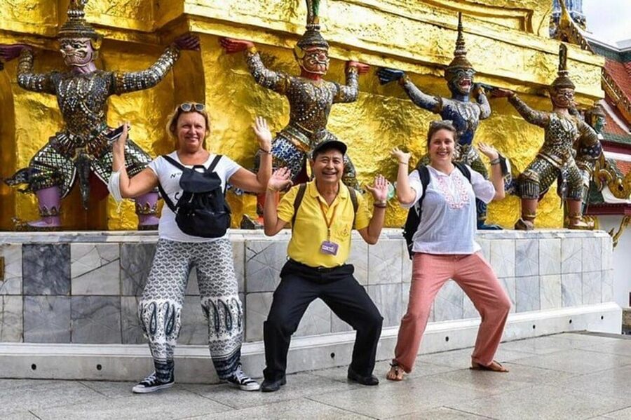 Bangkok: City Highlights and Landmarks Private Walking Tour - The guides are a major part of the value