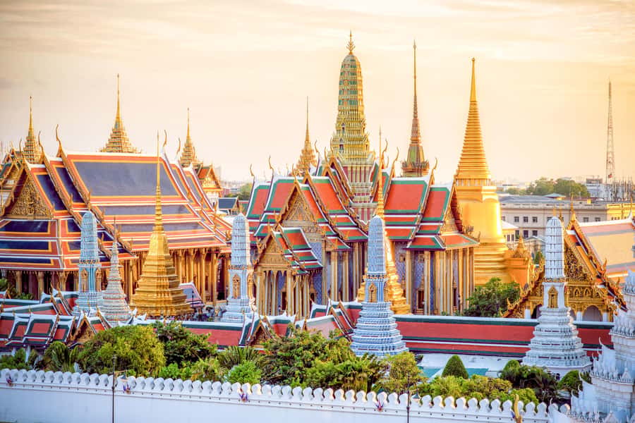 Bangkok: City Highlights Temple and Market Walking Tour - The Grand Palace and the Emerald Buddha