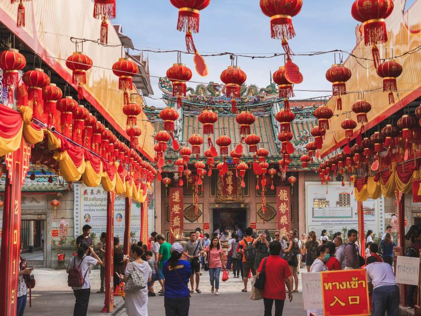 Bangkok: Discover a Taste of Chinatown – 2 Hr Walking Tour - Timing, comfort, and who should skip it