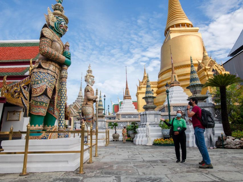 Bangkok: Grand Palace and Wat Arun Guided Walking Tour - The most useful details at a glance
