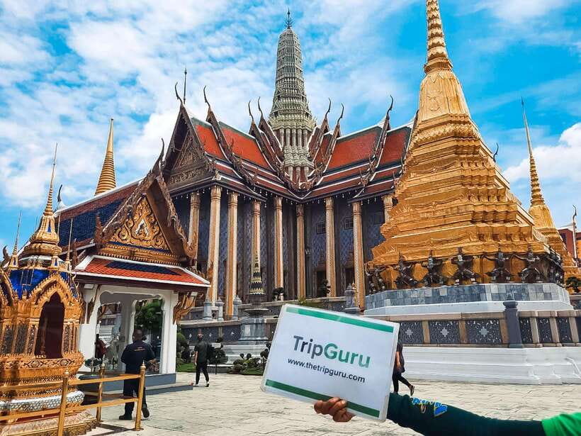 Bangkok: Grand Palace and Wat Phra Kaew Guided Walking Tour - Heat, timing, and the practical side of the walk