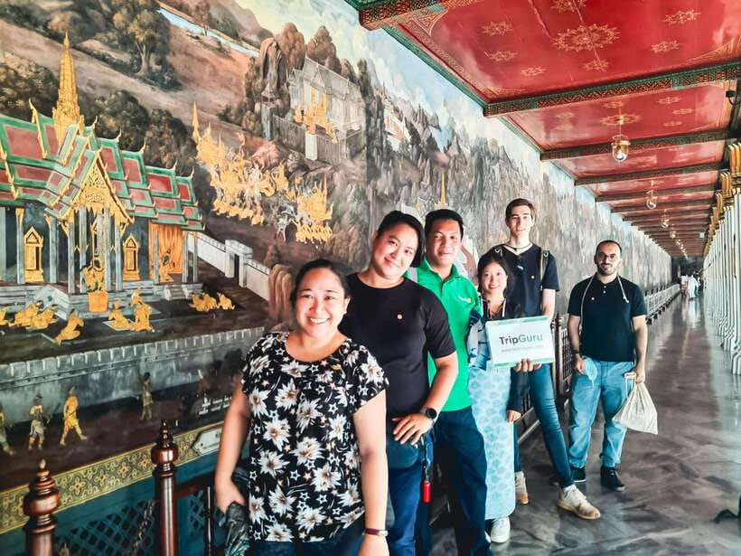 Bangkok: Grand Palace and Wat Phra Kaew Guided Walking Tour - When closures or ceremonies change the plan