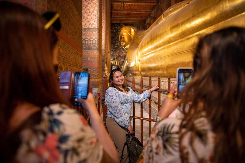 Bangkok: Wat Pho and Wat Arun Guided Walking Tour - The walking, heat, and dress code