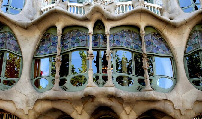 Barcelona Architecture Walking Tour With Casa Batlló Upgrade - Key points to know before you book