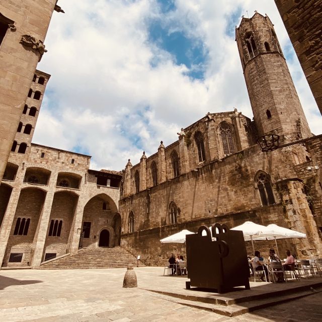 Barcelona: Barri Gotic Small Group Walking Tour - Finding Barcelona’s older layers