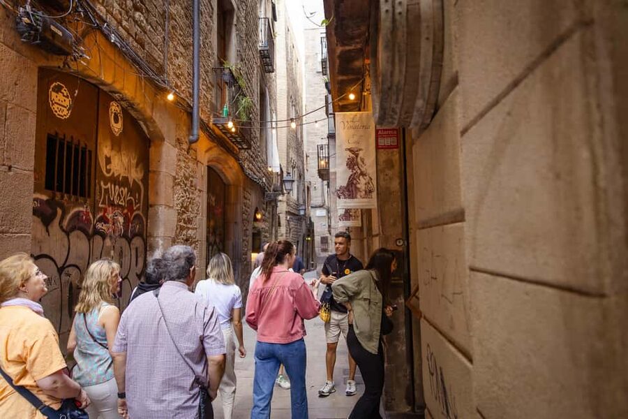 Barcelona: City Walking Tour with a Local Guide - Plaça de Sant Jaume, where public life continues