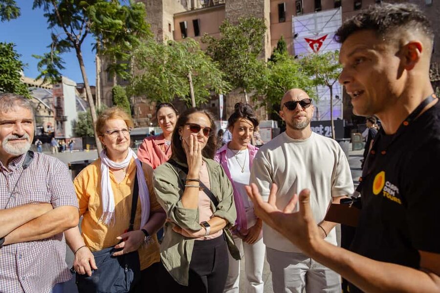 Barcelona: City Walking Tour with a Local Guide - Plaça del Rei and the medieval royal center