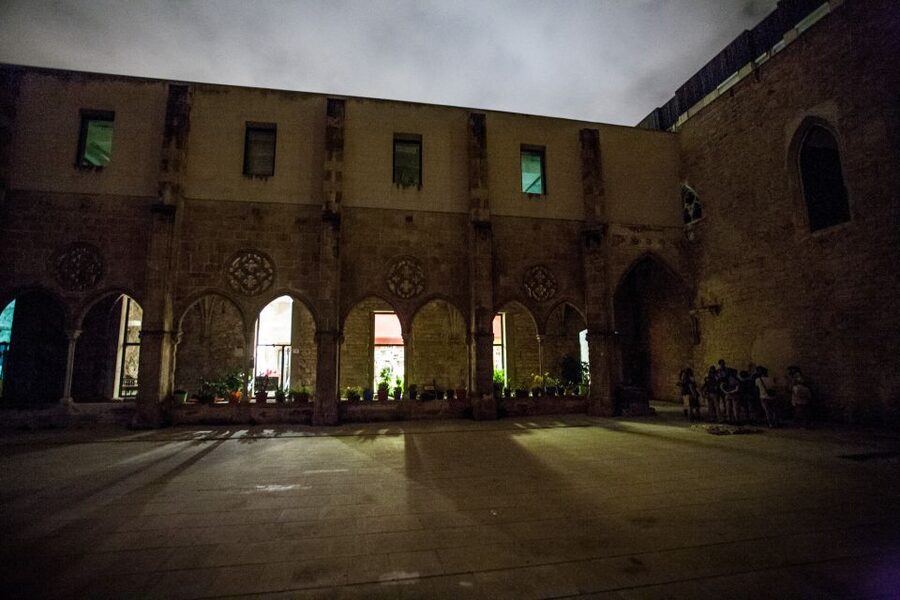 Barcelona: Dark History Night Walking Tour - El Born and La Ribera through a darker lens