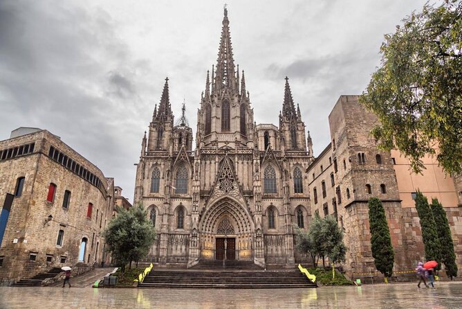 Barcelona Food Tour: Tapas, Paella, Sangria & 8+ Local Tastings - Key things to know before you book