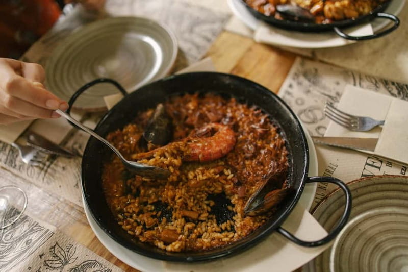 Barcelona: Food Walking Tour with Tapas and Wine - Key points to know before booking