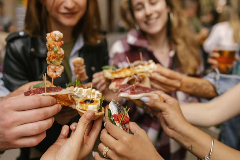 Barcelona: Food Walking Tour with Tapas and Wine - Why this food walk works in Barcelona