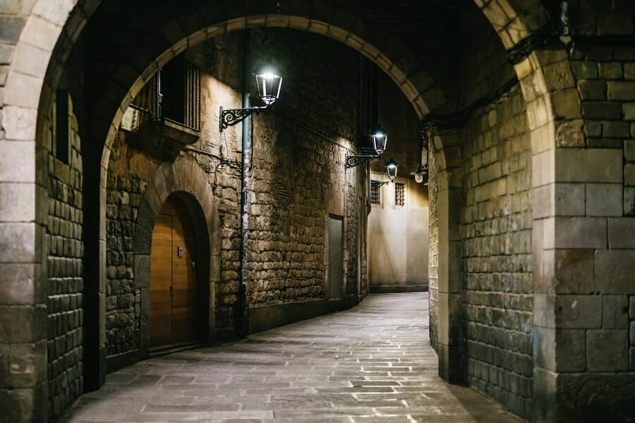 Barcelona: Gothic Quarter Ghosts and Legends Walking Tour - Who will enjoy this nighttime walk?