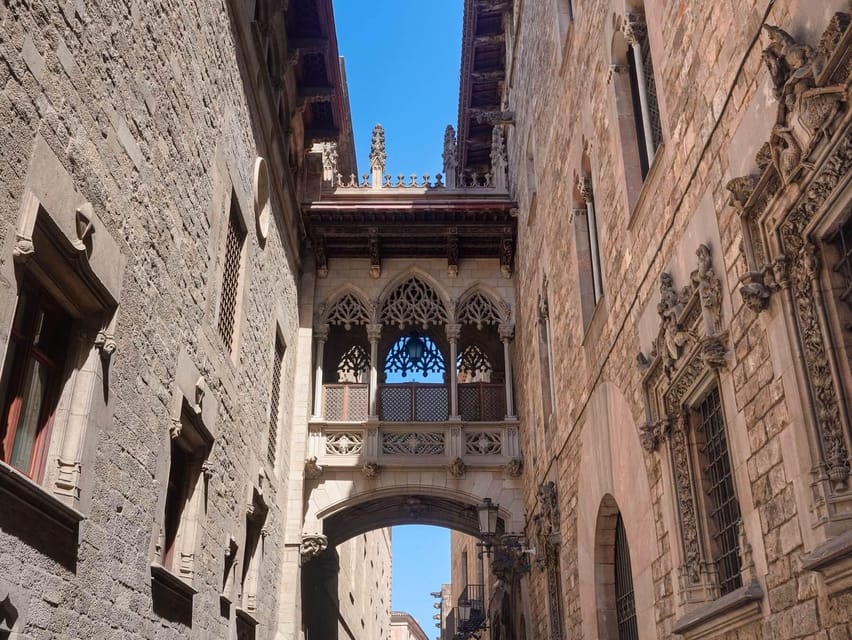 Barcelona: Gothic Quarter Walking Tour w/ Montjuïc Cable Car - Barcelona Cathedral and the Cathedral option